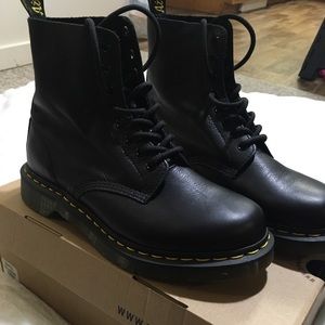 Dr. Martens 1460 Pascal